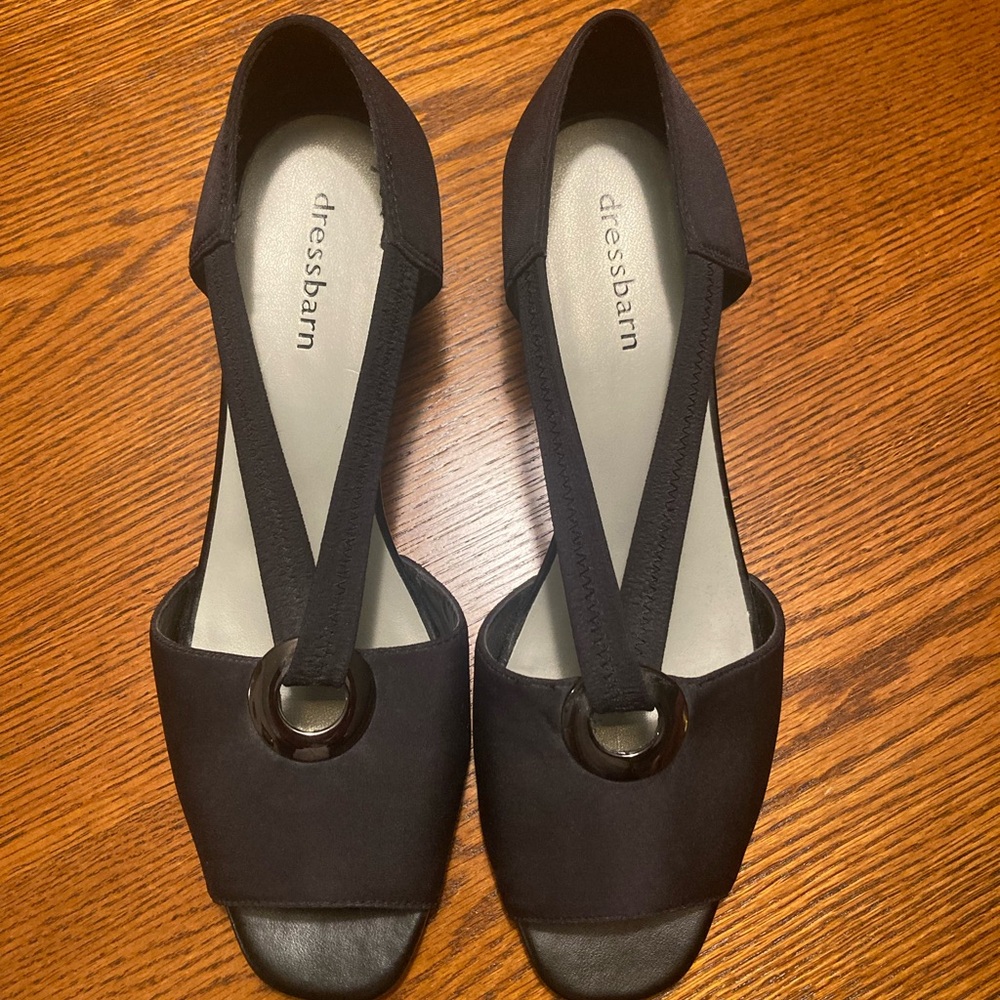 Women’s Dress Barn Shoe. No box. Size 9 1/2